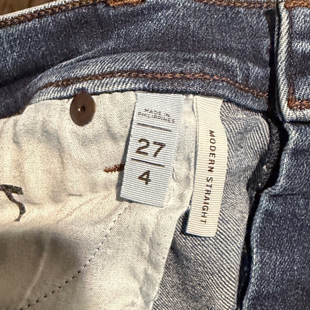 LOFT Women's modern Straight Leg Blue Jeans - Picture 5 of 8